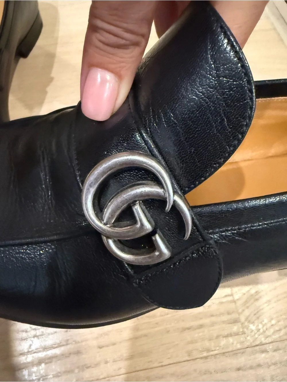 Gucci Black Leather Men’s Slip-On Loafers with Silver Double-G Bit